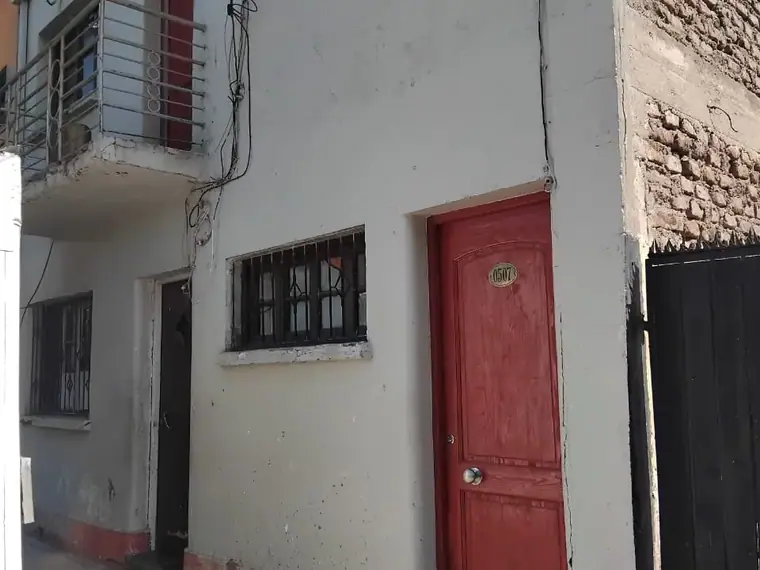 Rebajada!! Casa en arriendo, calle Carvajal, La Cisterna — La Cisterna, RM
