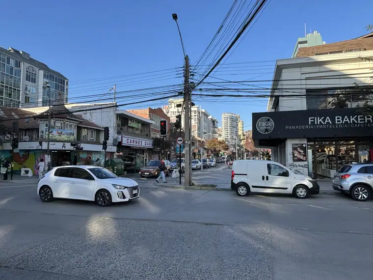 Amplio local comercial en segundo piso en arriendo, pleno centro de Viña del Mar. — Viña Centro · Viña del Mar, Valparaíso
