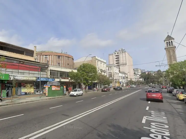 Local 150 m2 en arriendo, Av. Pedro Montt, Valparaíso. — Valparaíso