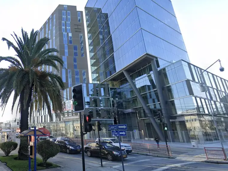Oficina nueva a estrenar, frente a Plaza de Armas de Chillán. — Centro de Chillán · Chillán, Ñuble