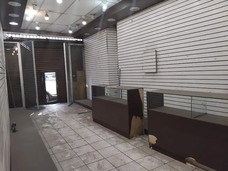 Oportunidad de inversión! propiedad con 3 locales comerciales en venta, Patronato, Recoleta — Patronato · Recoleta, RM