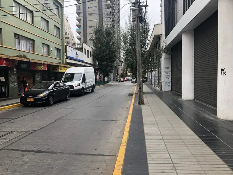 Propiedad comercial en venta, ubicada en calle Traslaviña, cercano a calle Valparaíso, Viña del Mar. — Viña Centro · Viña del Mar, Valparaíso
